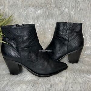 Aldo Ankle Boots Snake-Embossed Print
Black Sz 9